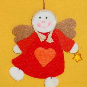 Engel mit orangem Herz und Stern in Hand, 11 x 10 cm
