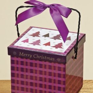 Kartonage mit Spieluhr (13 x 13 cm) violett