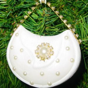 Tasche weiss mit Perlen und Glittersteinen (7 x 5 cm)