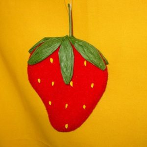 Erdbeere zum Hängen 10 x 12 cm