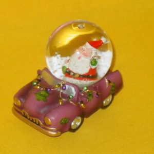 Auto violett mit Weihnachtsmann - Schneekugel