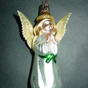 Weihnachtsbote Engel weiss mit grünem Gurt (10,5 cm)