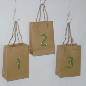 Adventskalender mit 24 Papiertaschen, grün